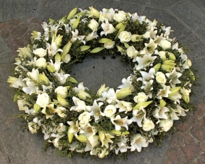 Blumenkranz "weisse Lilien"
